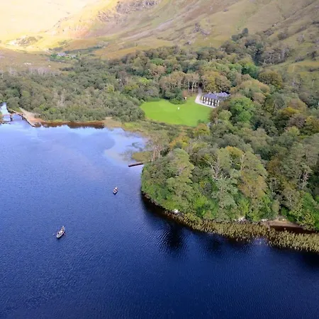 Delphi Boathouse Cottages, Delphi Leenaun